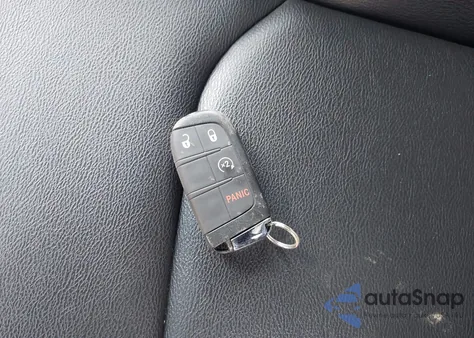 2025 Jeep Compass Limited 4X4 from USA, damaged, VIN 3C4NJDCN8ST555673